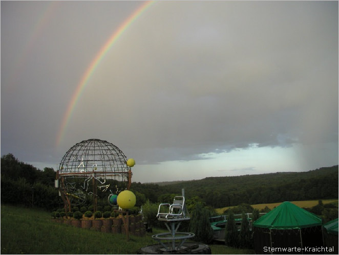 Regenbogen über dem Astronomiepark-Kraichtal